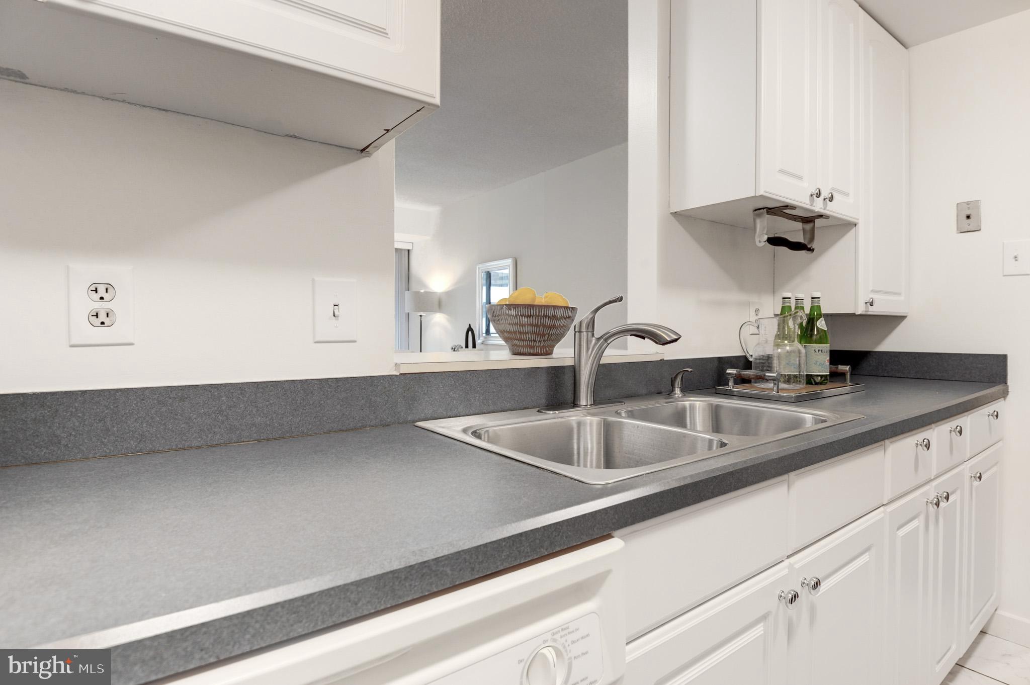 ATRIUM CONDO - Residential