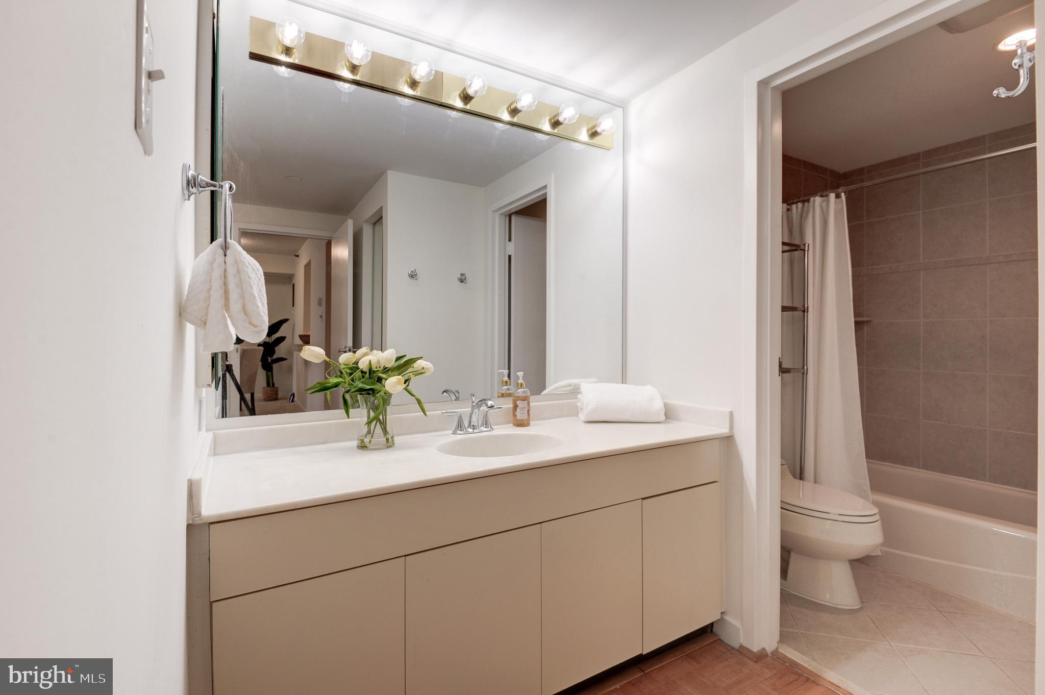 ATRIUM CONDO - Residential