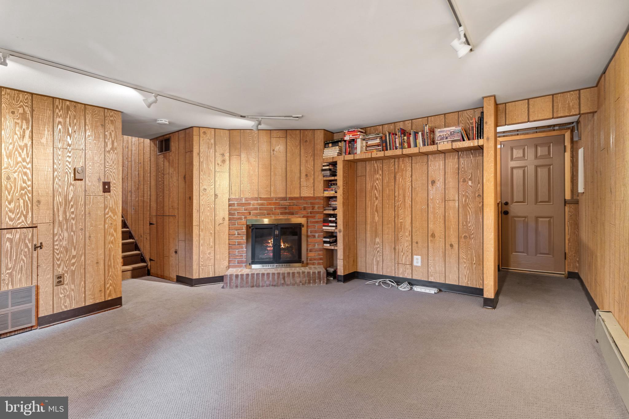 HUNTINGDON VALLEY - Residential