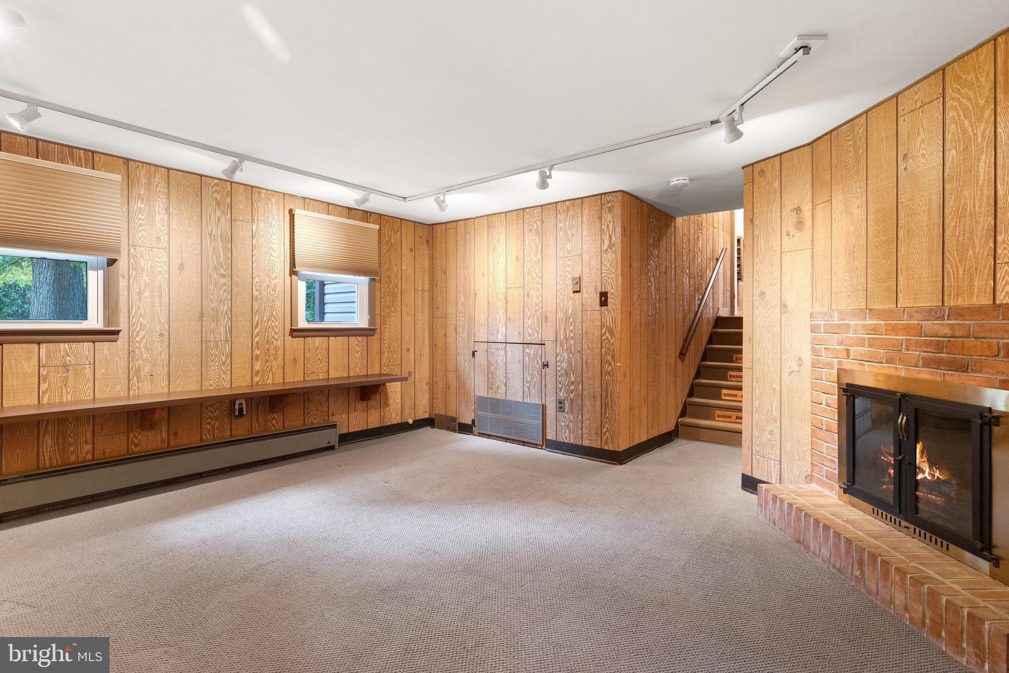 HUNTINGDON VALLEY - Residential