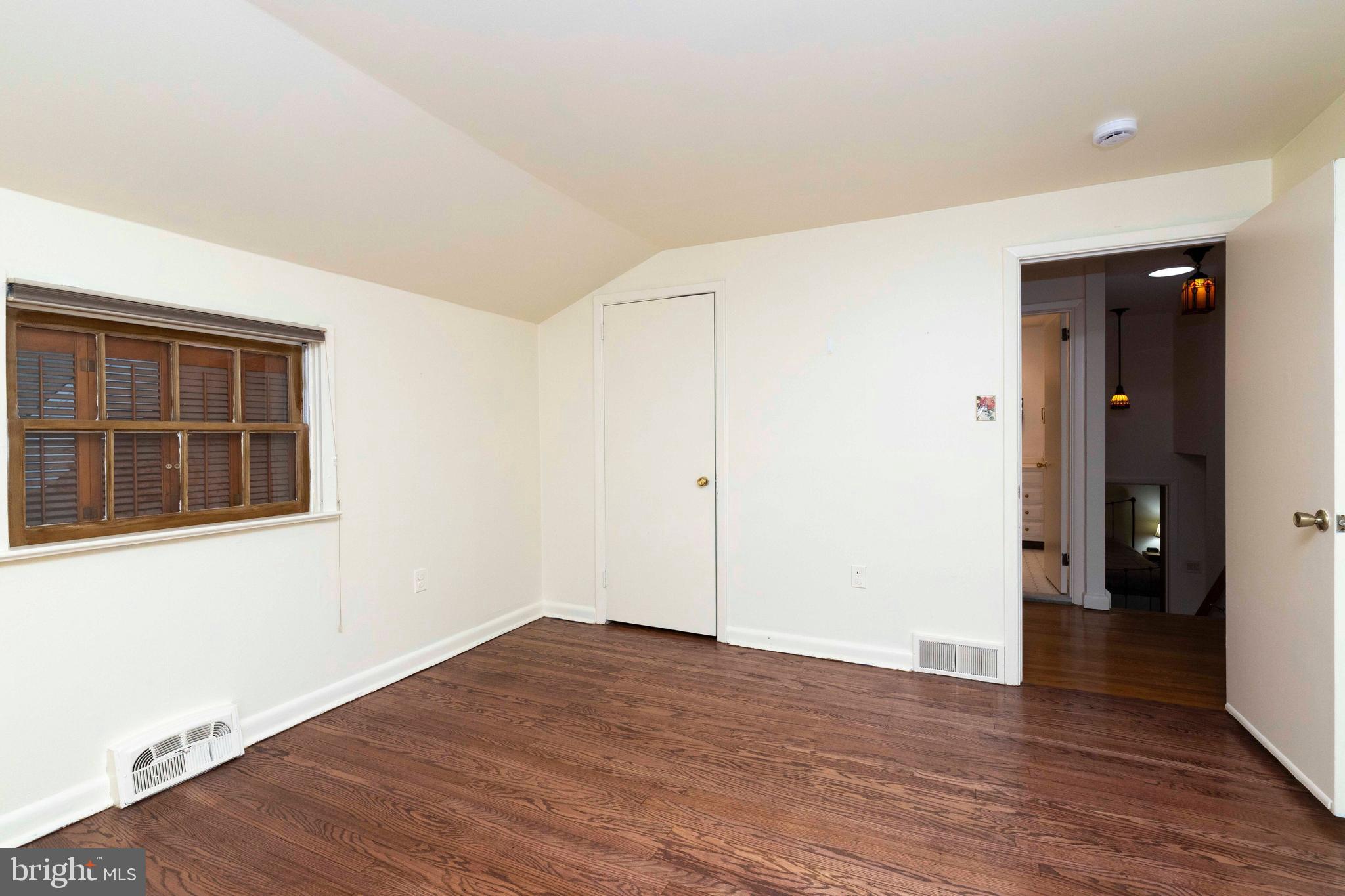 HUNTINGDON VALLEY - Residential