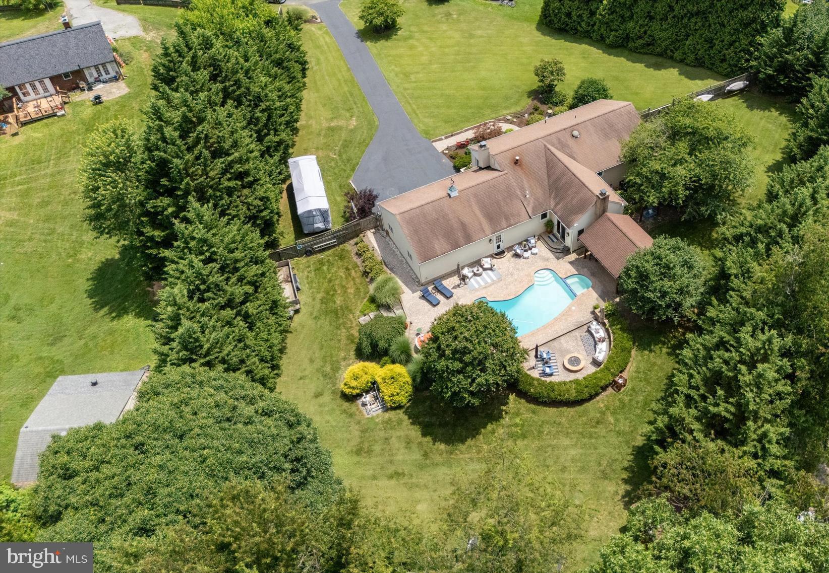 2400 PEACHSTONE COURT
