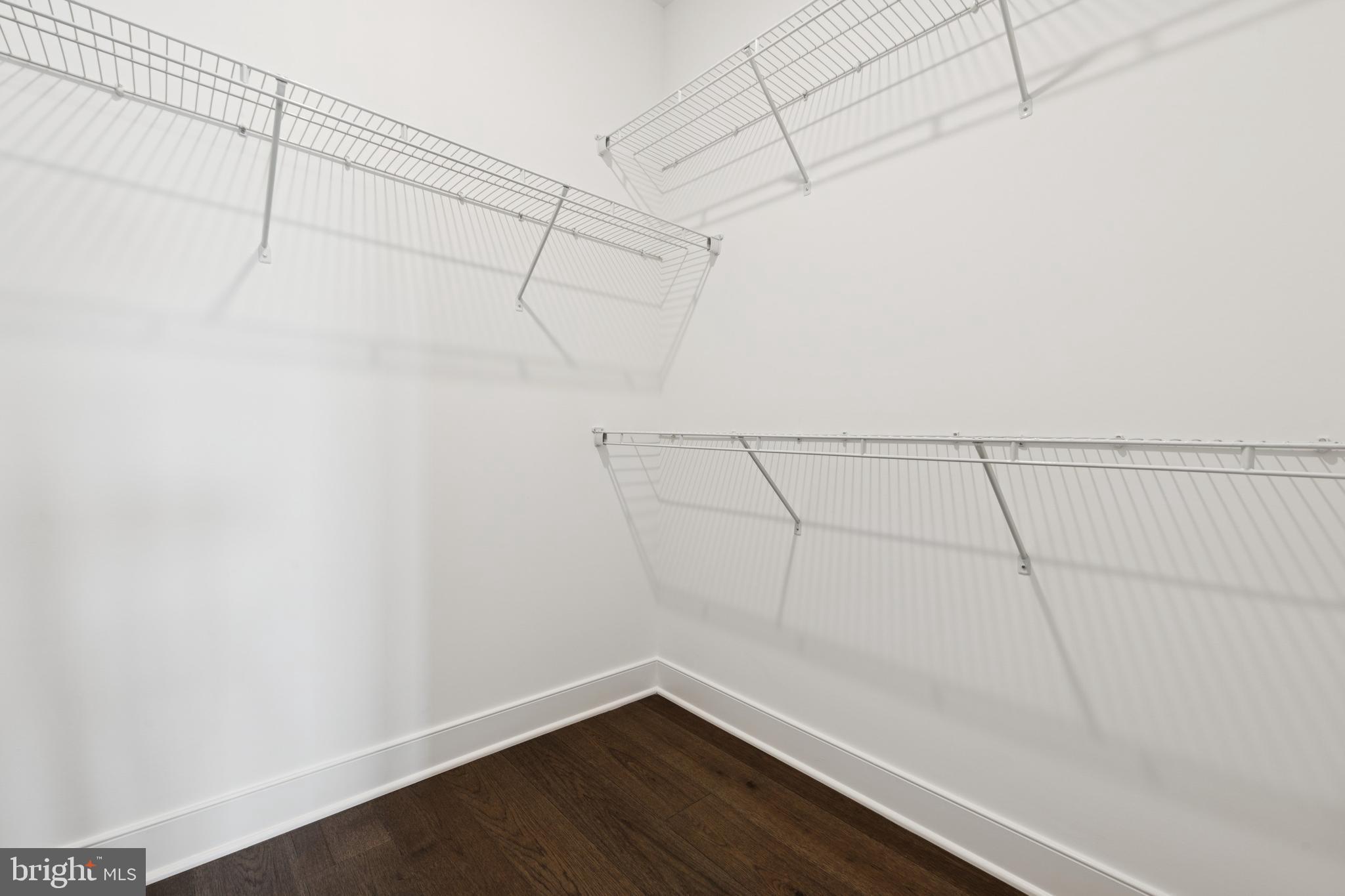 BAY KNOLLS - Residential