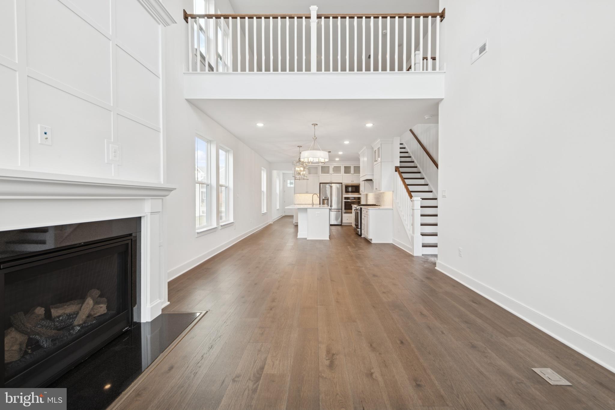 BAY KNOLLS - Residential