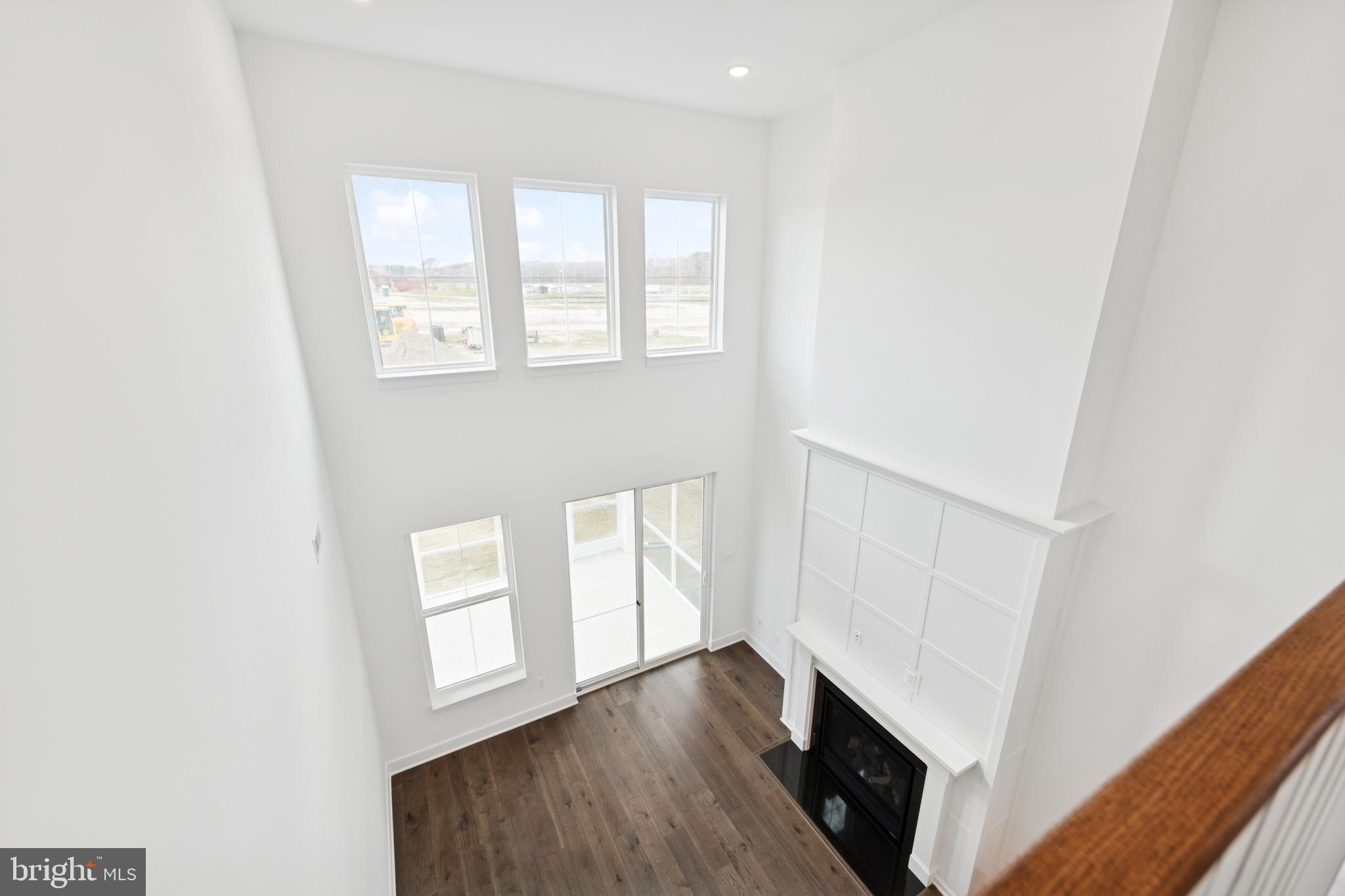 BAY KNOLLS - Residential