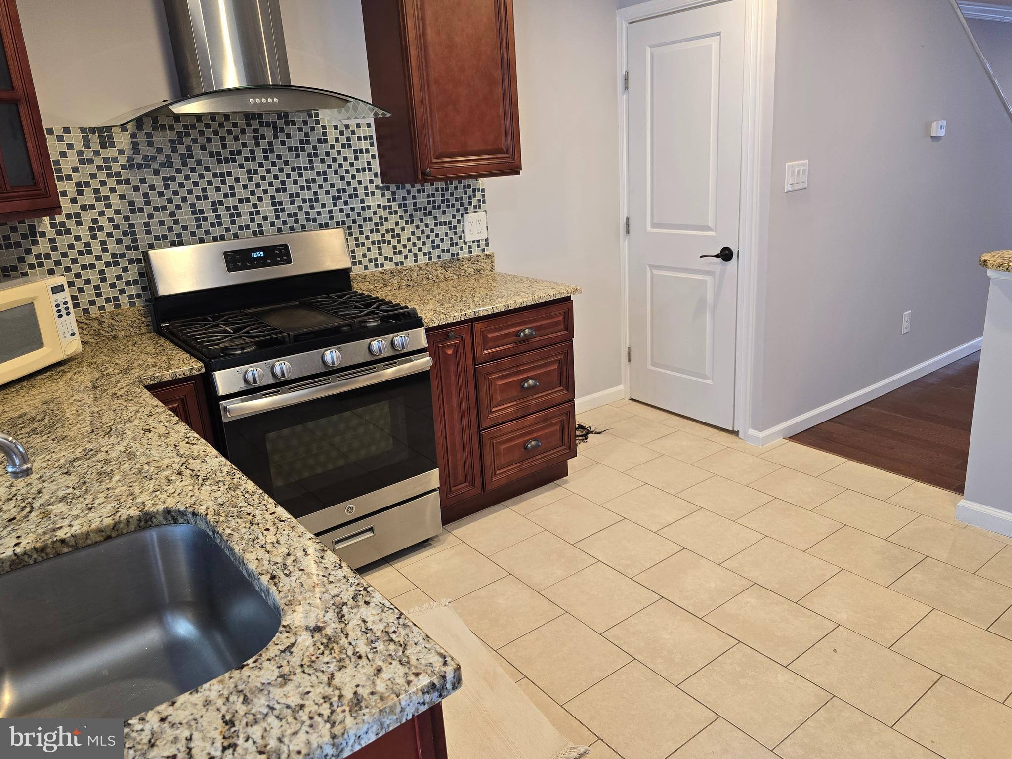 GRAYS FERRY - Residential Lease