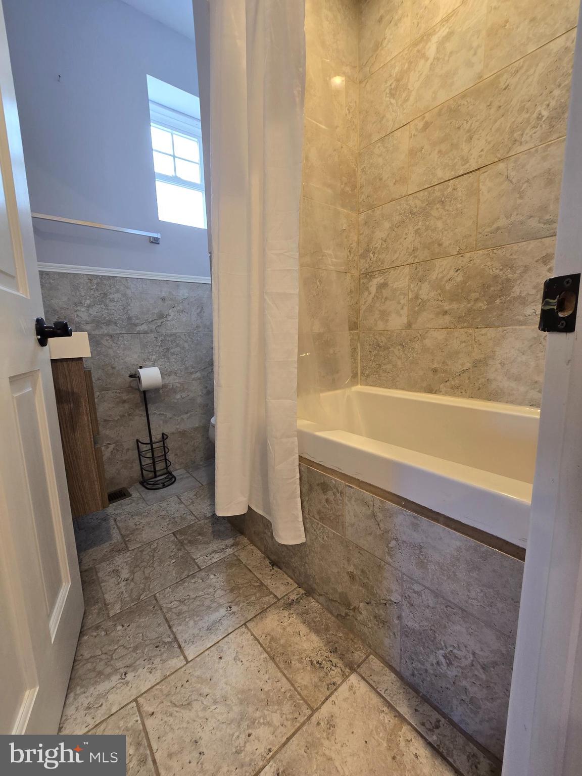 GRAYS FERRY - Residential Lease