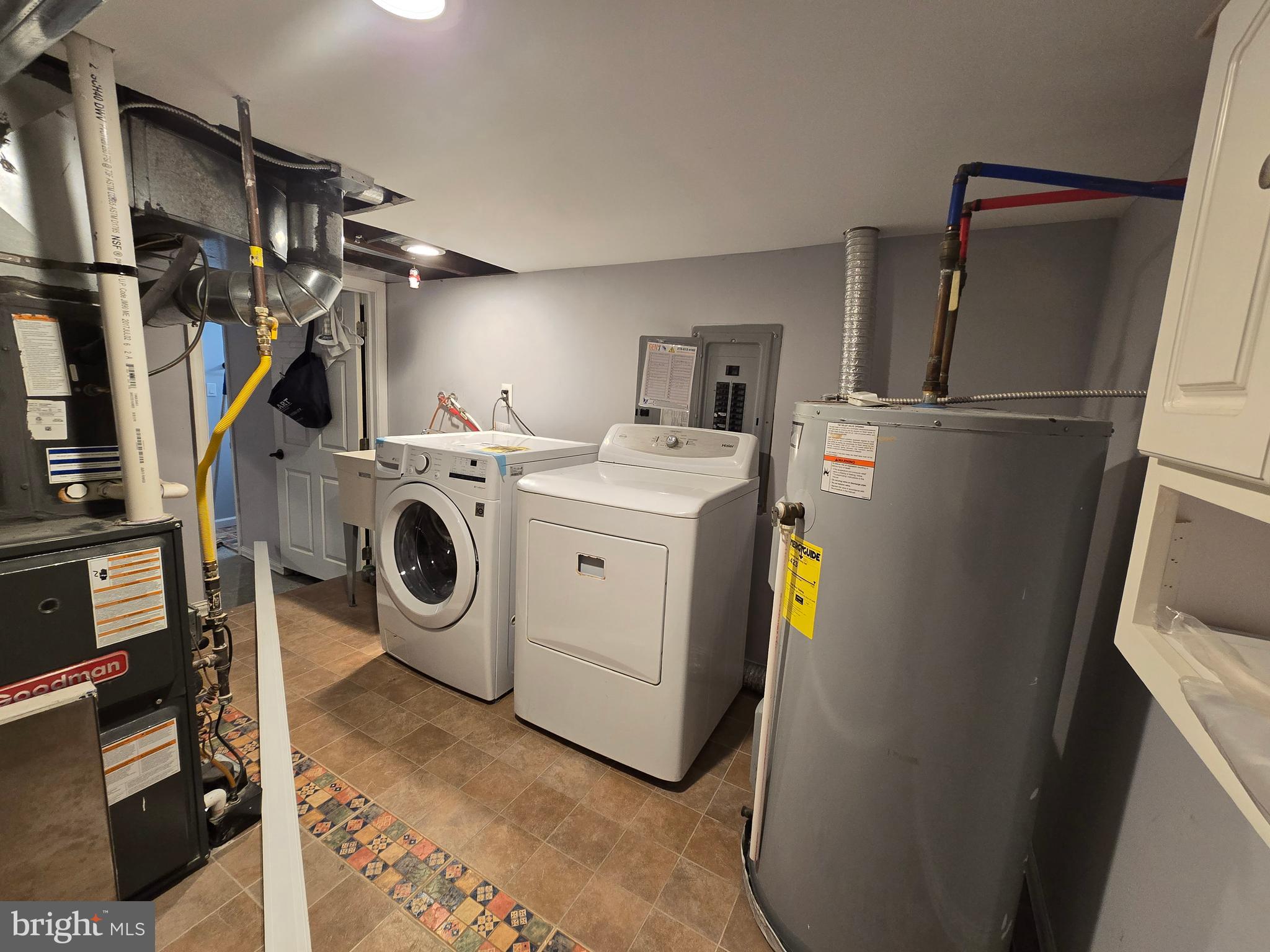 GRAYS FERRY - Residential Lease