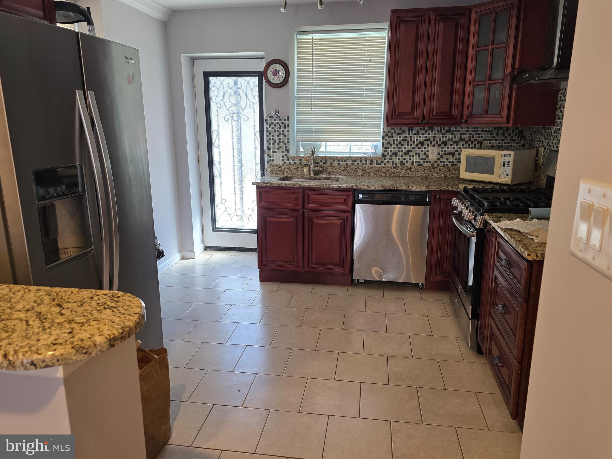 GRAYS FERRY - Residential Lease