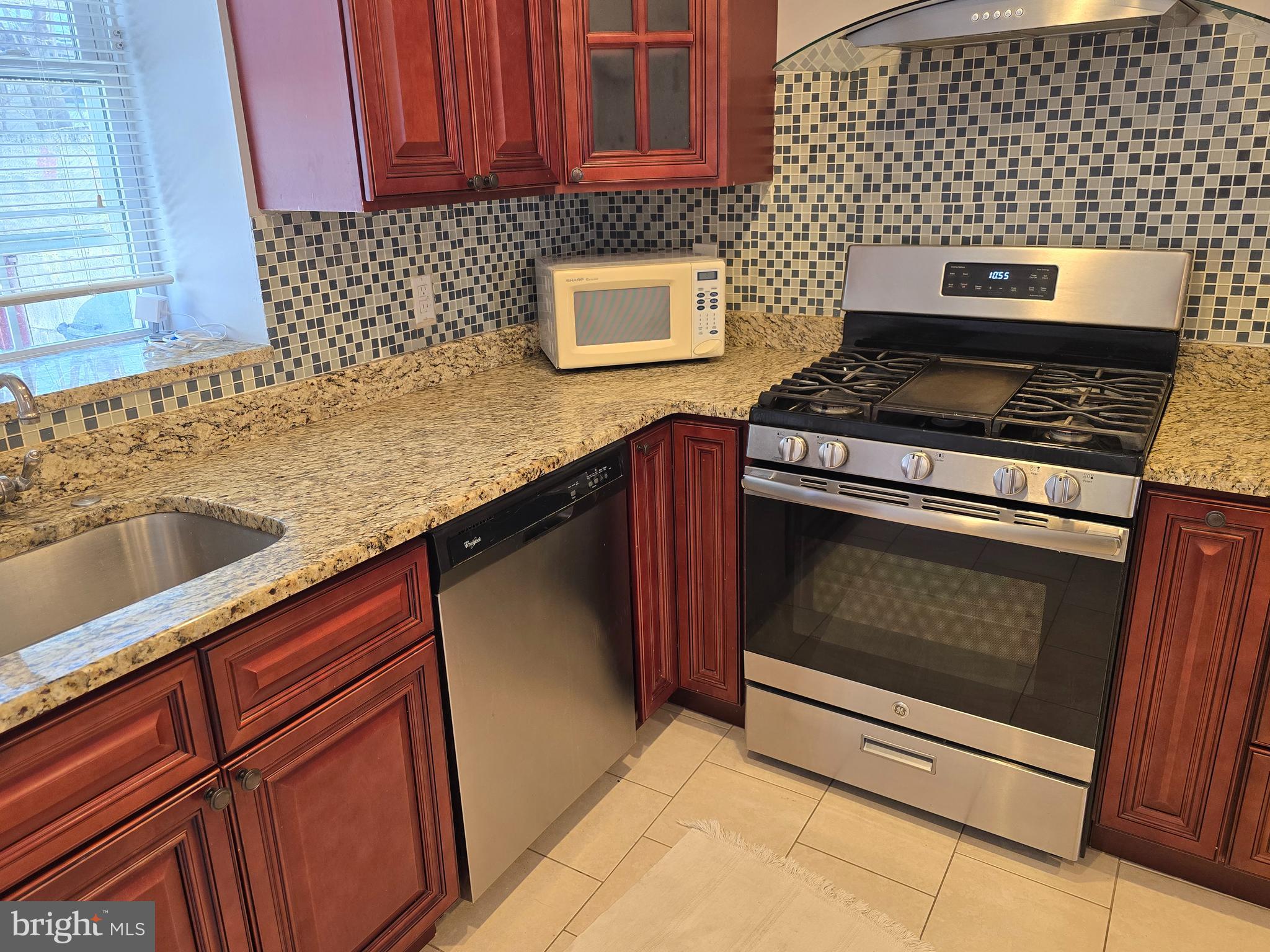 GRAYS FERRY - Residential Lease