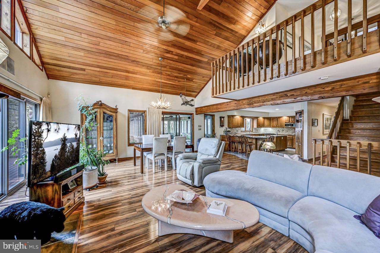 SPLIT ROCK - Residential