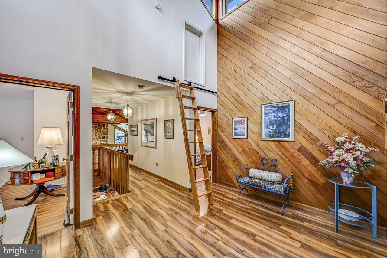 SPLIT ROCK - Residential
