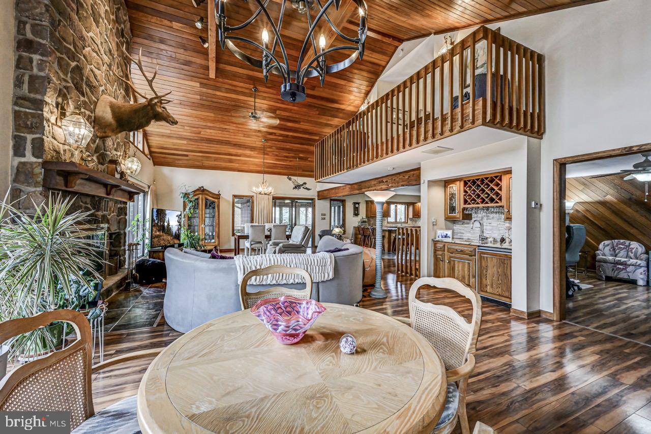 SPLIT ROCK - Residential