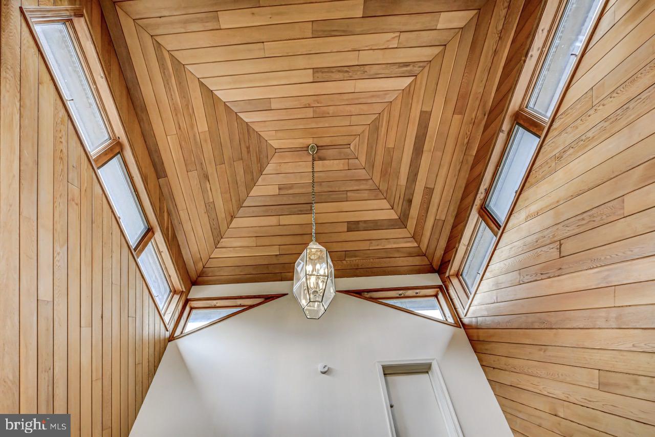 SPLIT ROCK - Residential