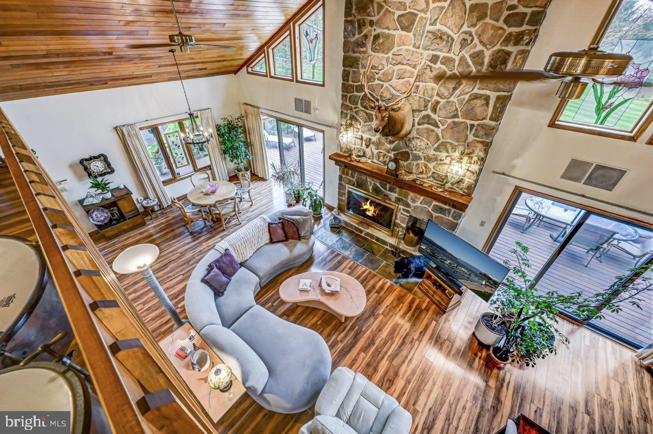 SPLIT ROCK - Residential