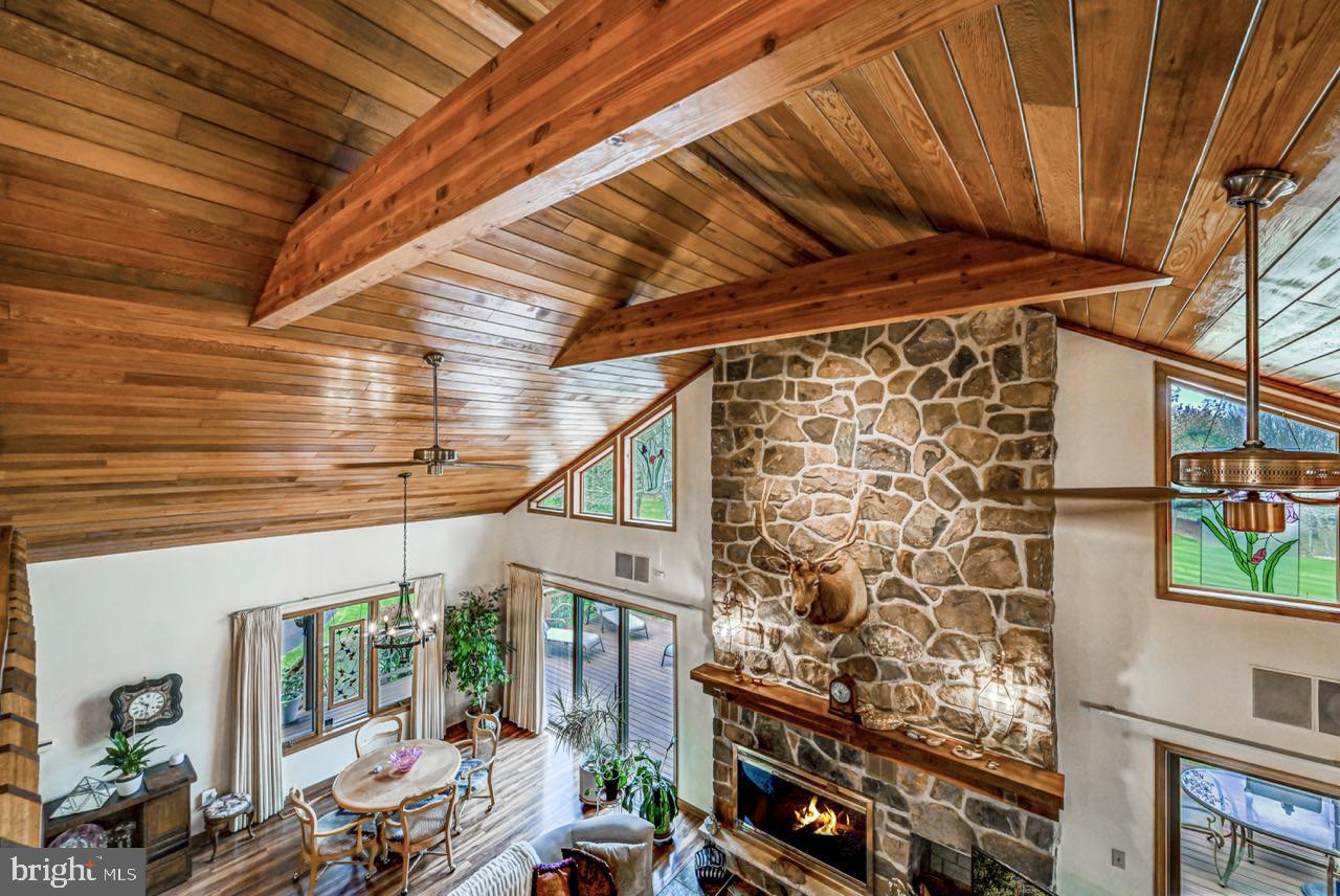 SPLIT ROCK - Residential