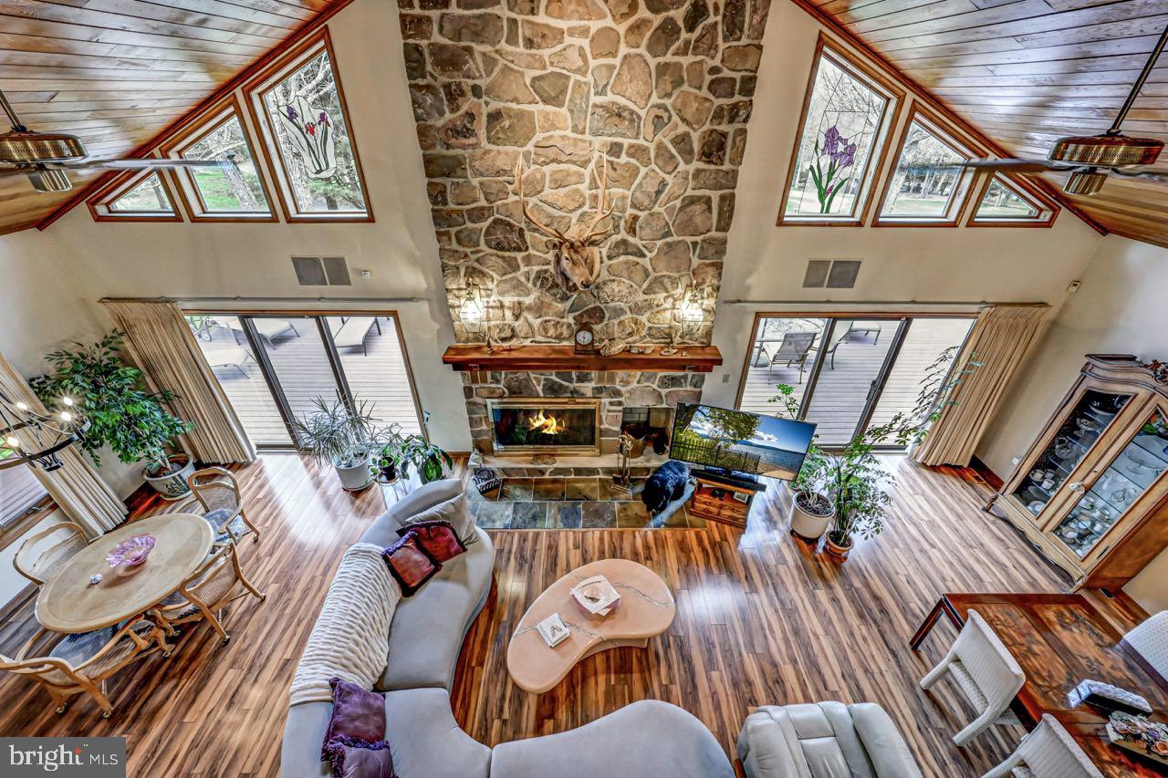 SPLIT ROCK - Residential
