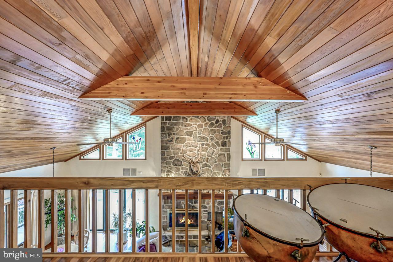SPLIT ROCK - Residential