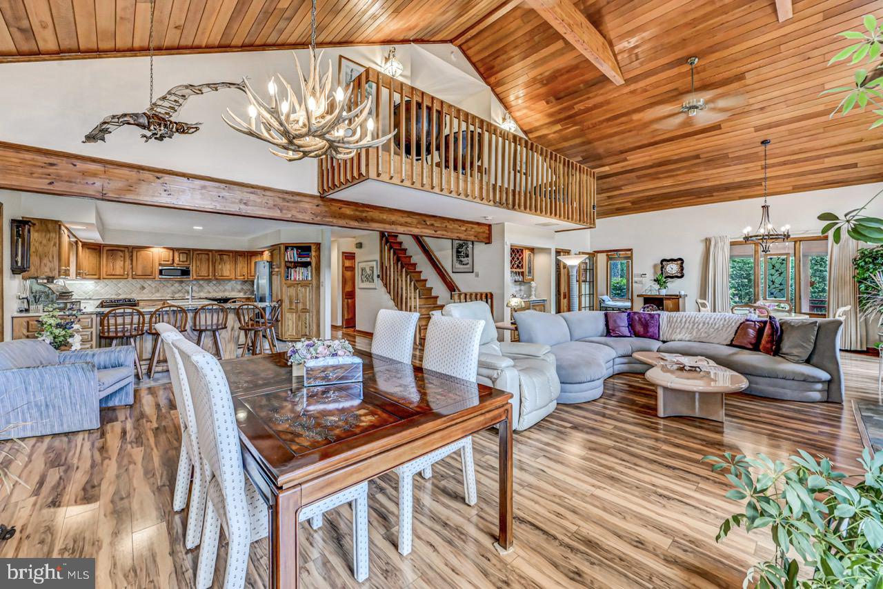 SPLIT ROCK - Residential