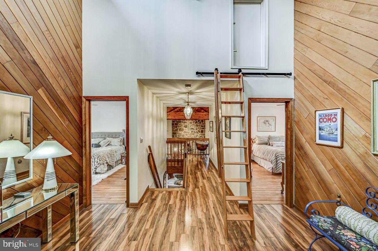 SPLIT ROCK - Residential