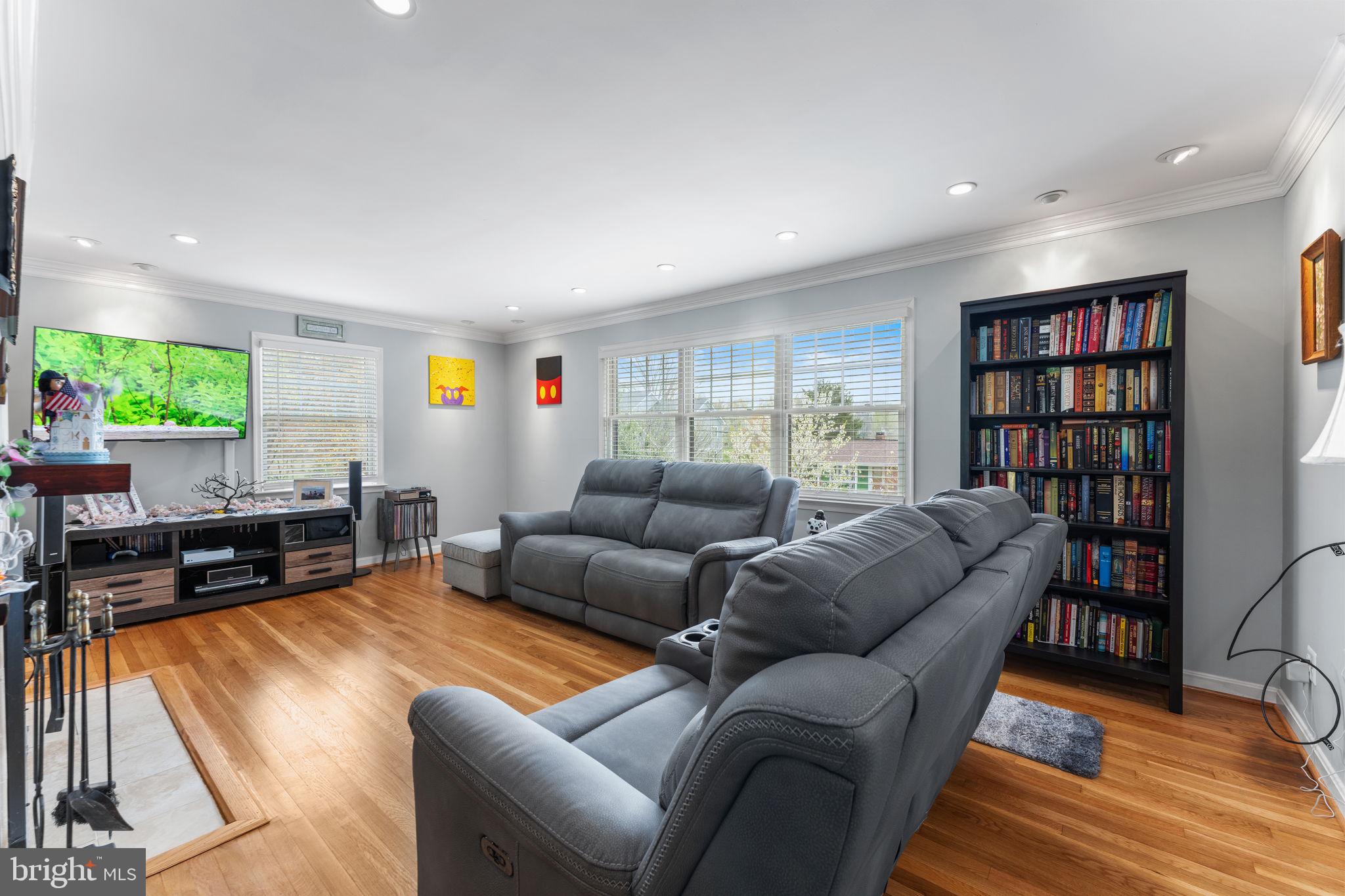 WEST SPRINGFIELD - Residential