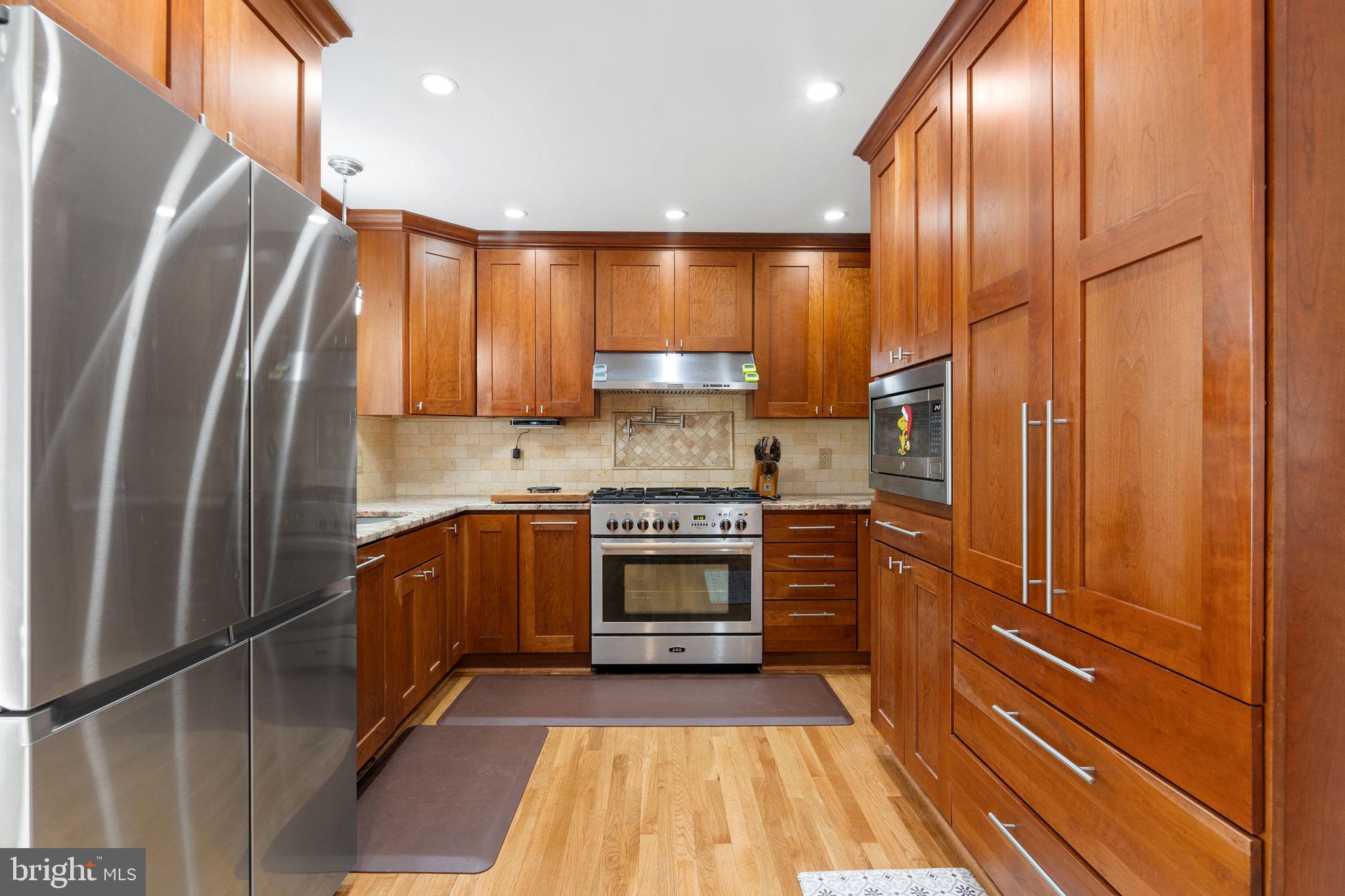 WEST SPRINGFIELD - Residential