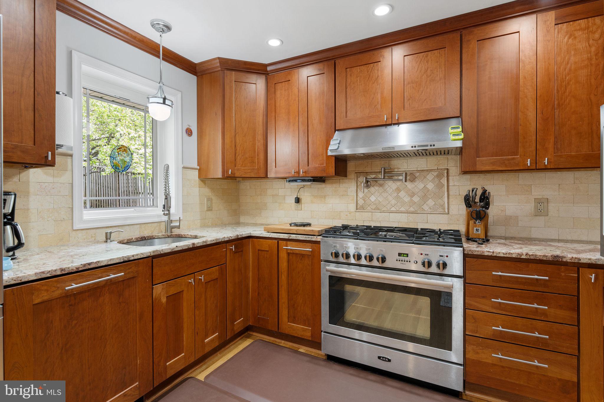 WEST SPRINGFIELD - Residential