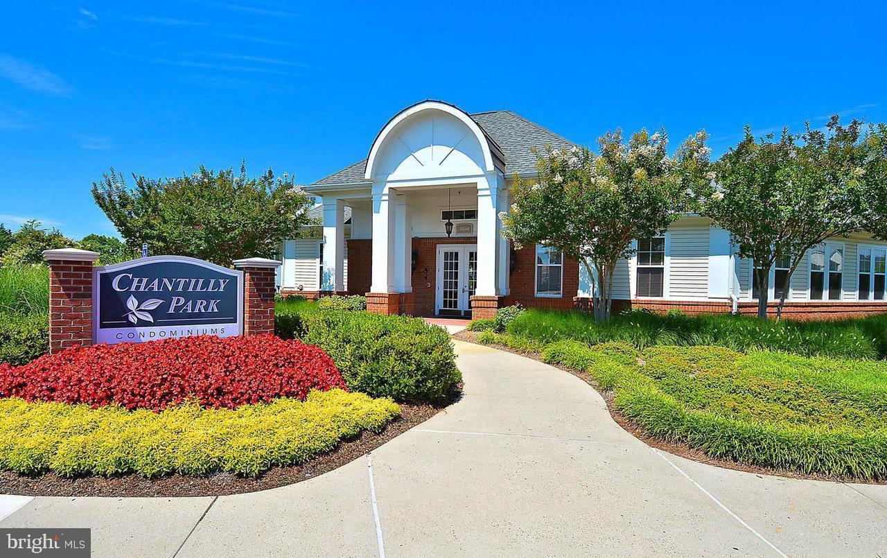 CHANTILLY PARK - Residential