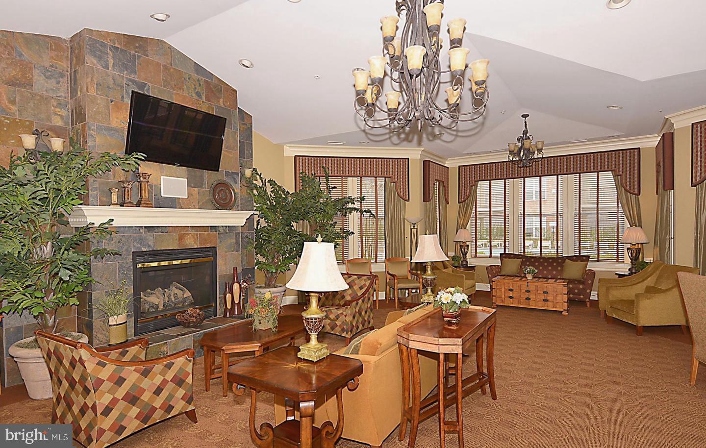 CHANTILLY PARK - Residential