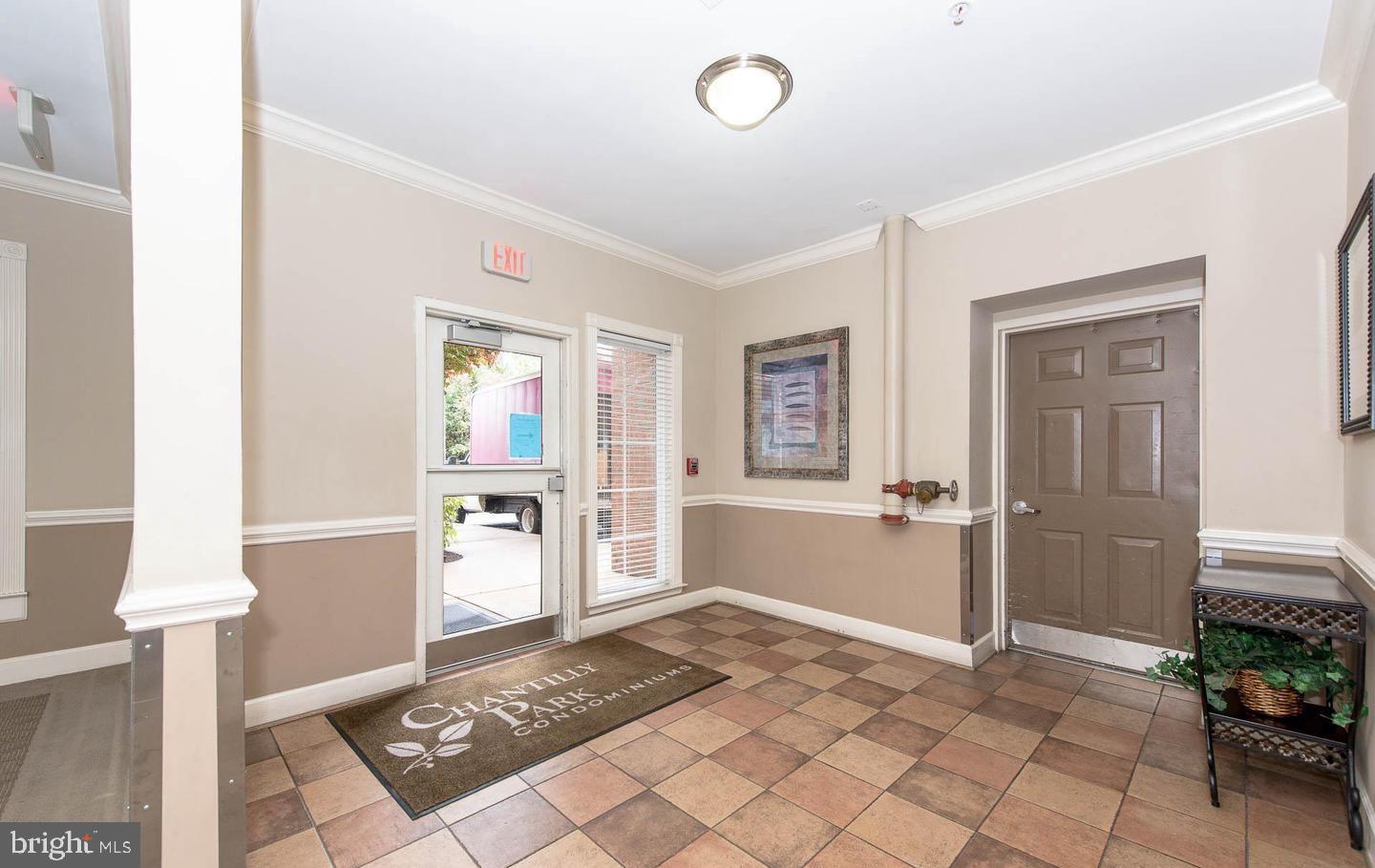 CHANTILLY PARK - Residential