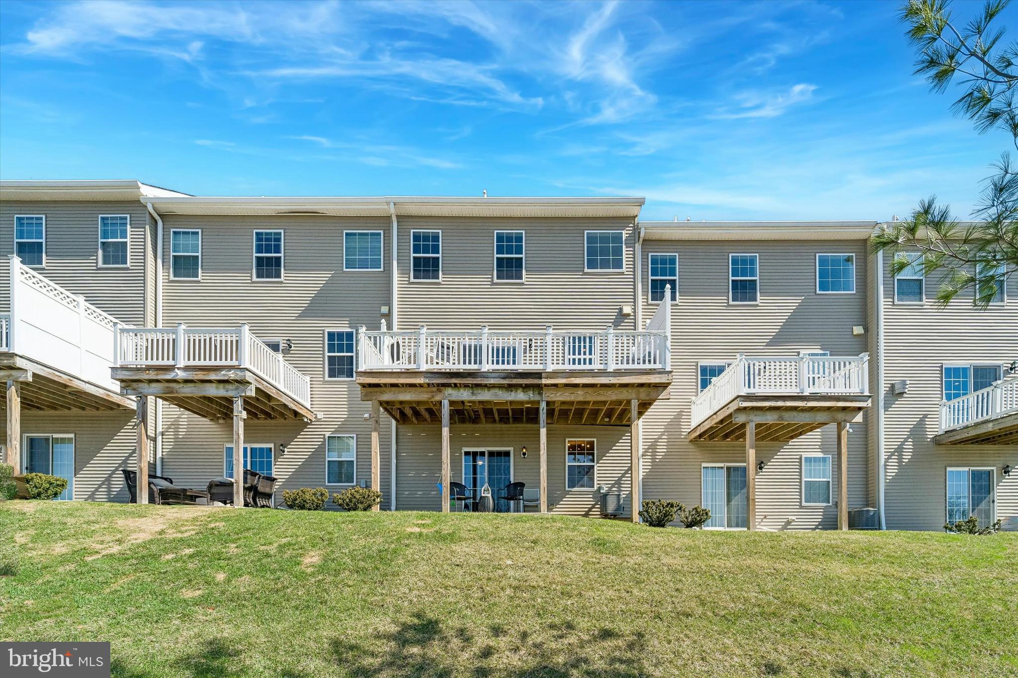 GRANDE AT MUIRWOOD H - Residential