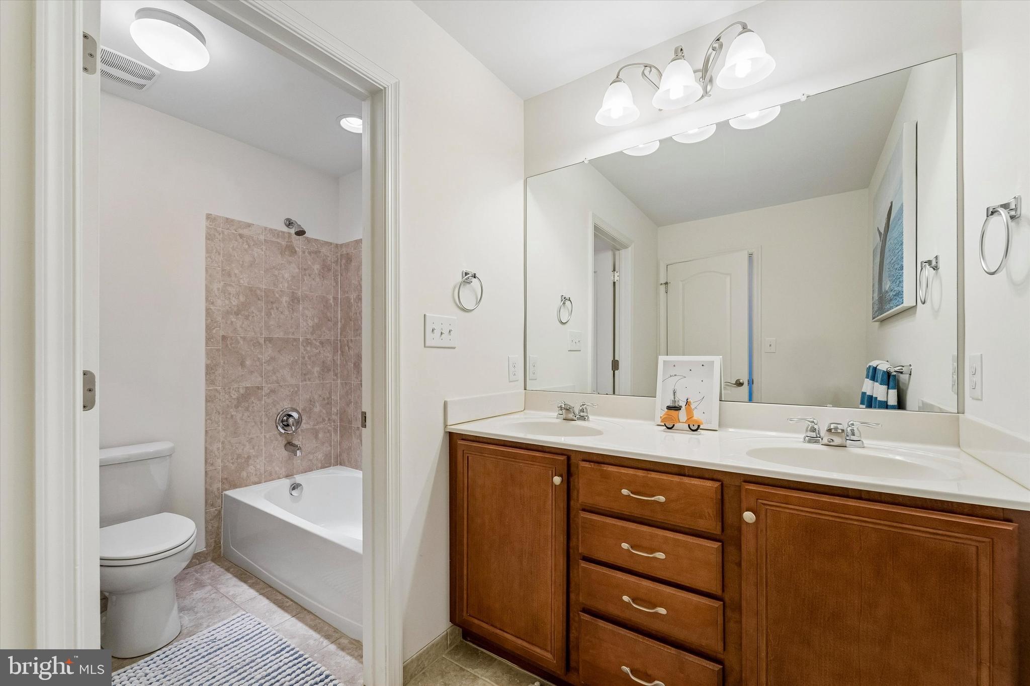 GRANDE AT MUIRWOOD H - Residential