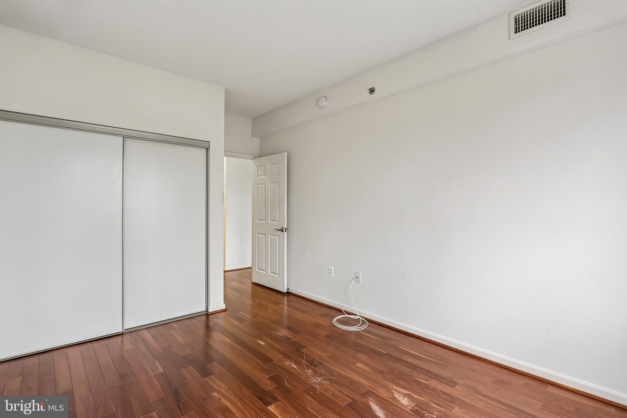 LEISURE WORLD - Residential