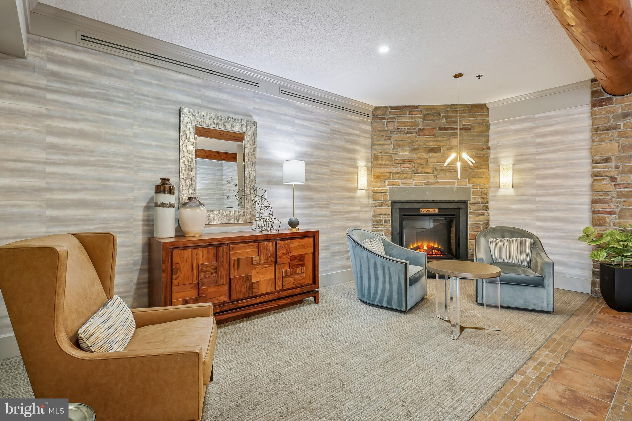 LEISURE WORLD - Residential