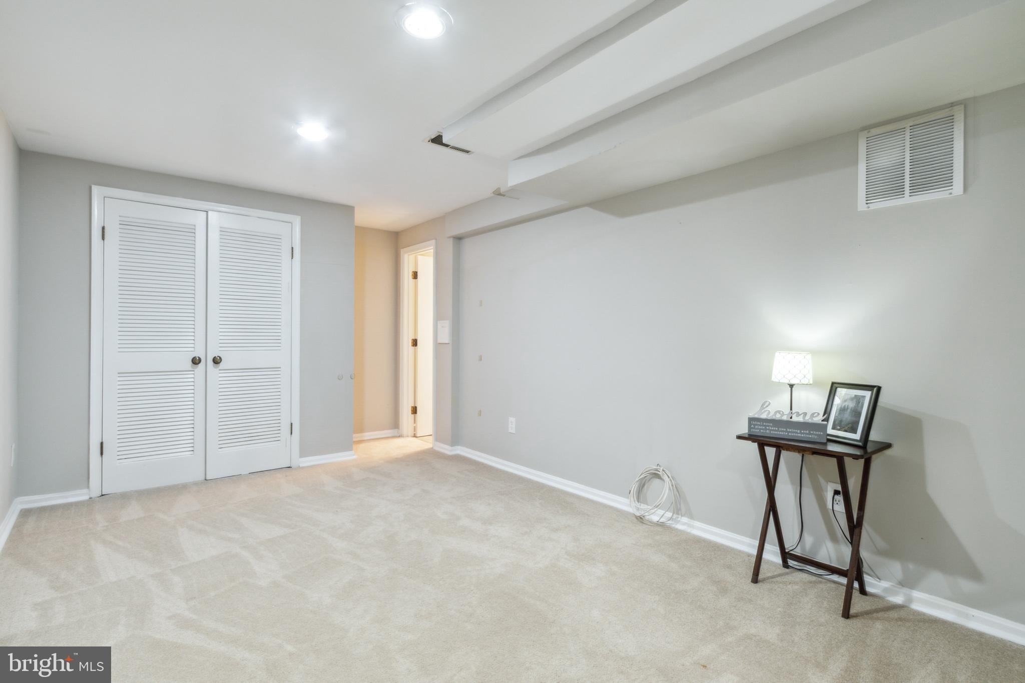 ORANGE HUNT ESTATES WEST - Residential