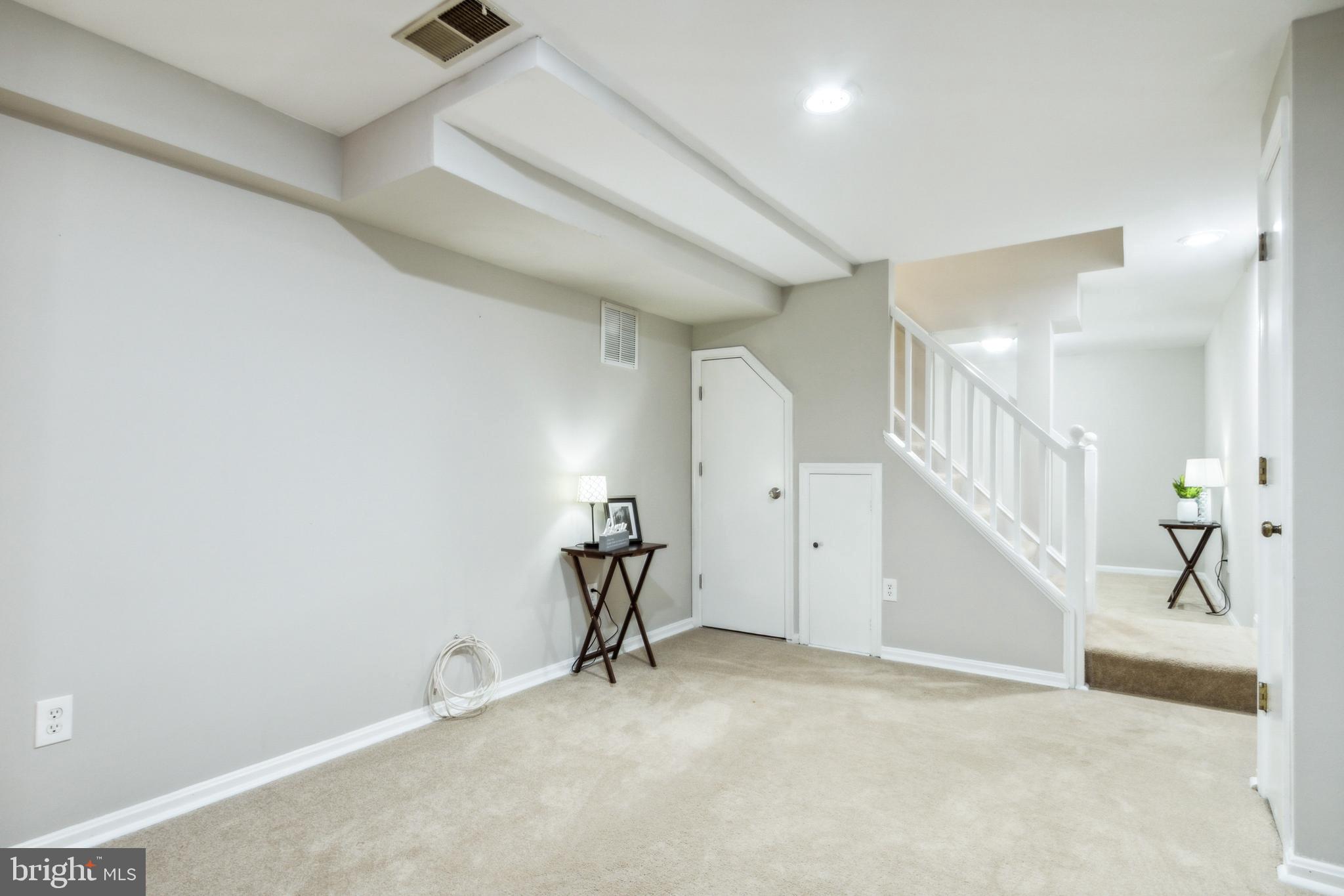 ORANGE HUNT ESTATES WEST - Residential