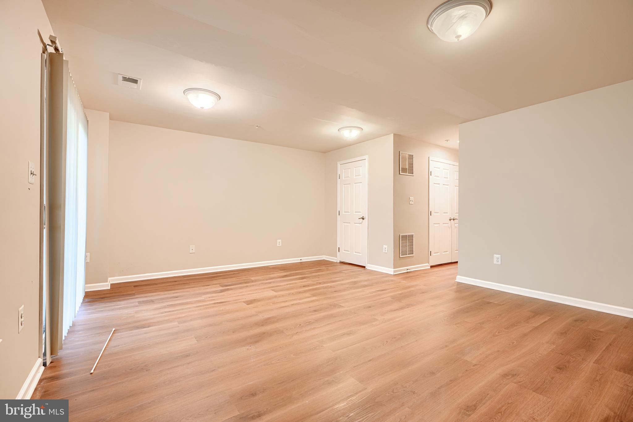 HOWARD SQUARE - Residential Lease