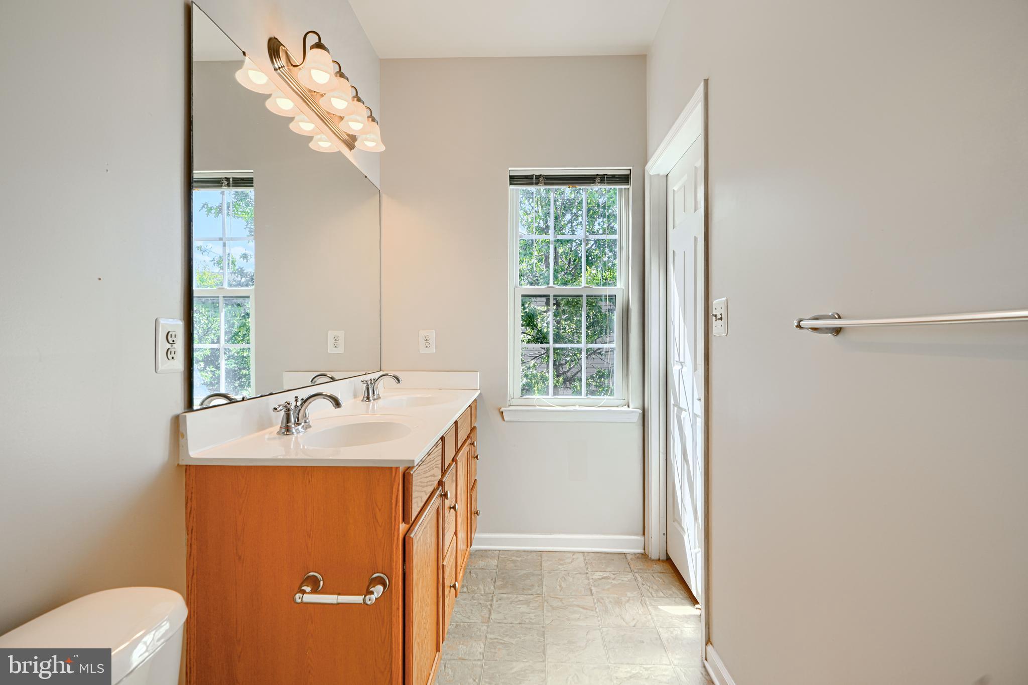 HOWARD SQUARE - Residential Lease