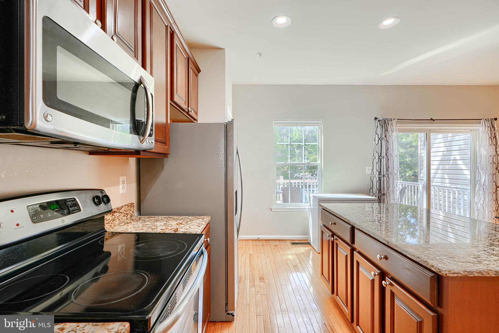 HOWARD SQUARE - Residential Lease