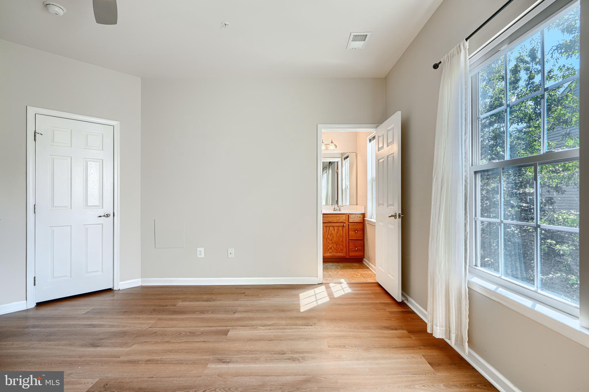 HOWARD SQUARE - Residential Lease