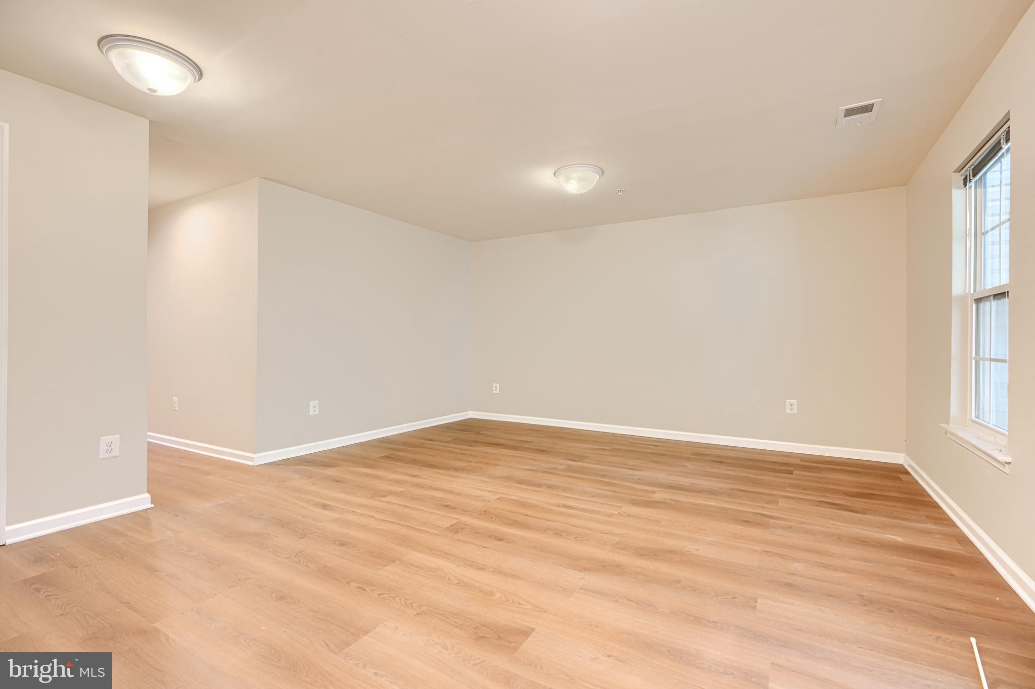 HOWARD SQUARE - Residential Lease