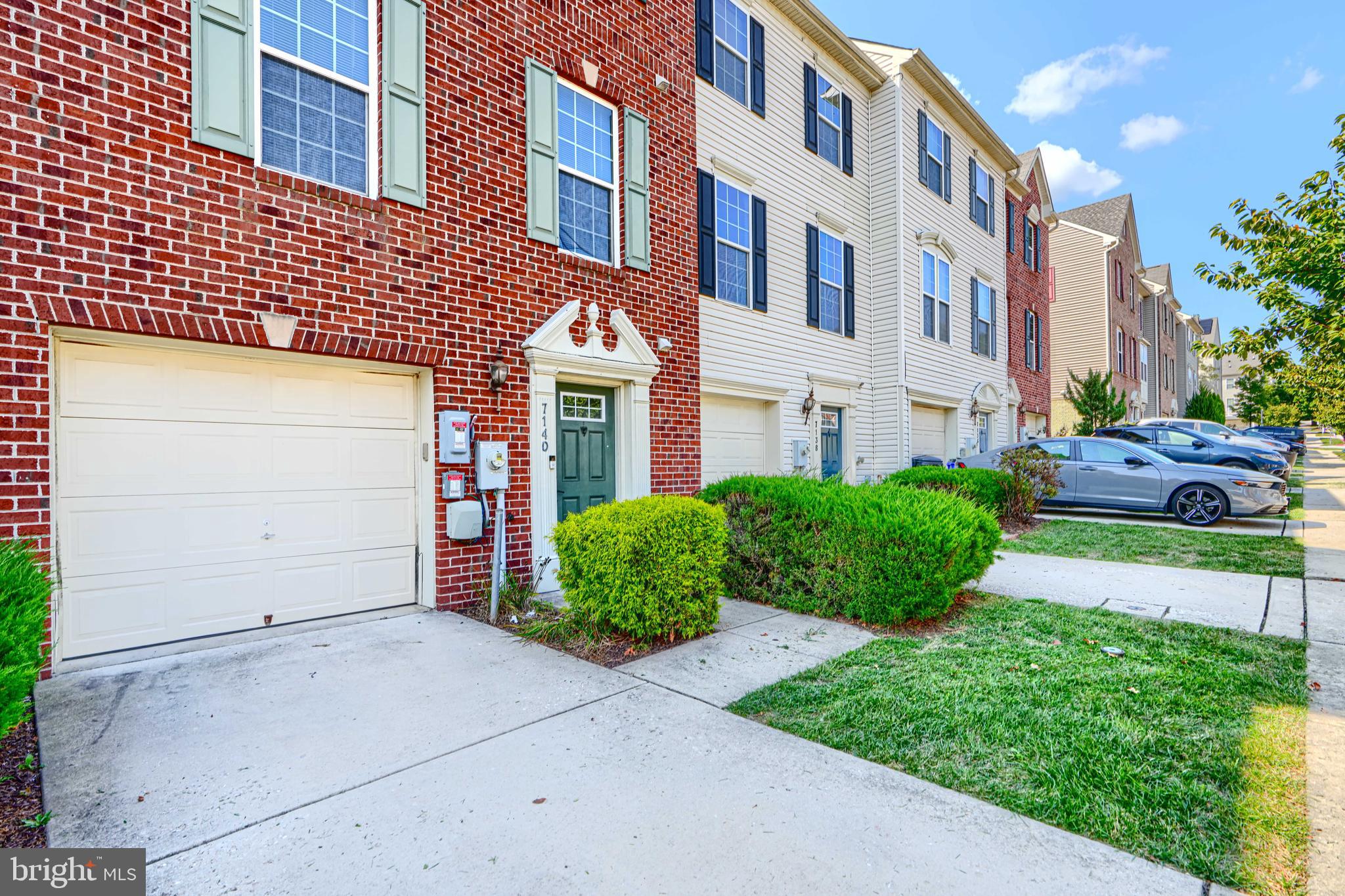 HOWARD SQUARE - Residential Lease