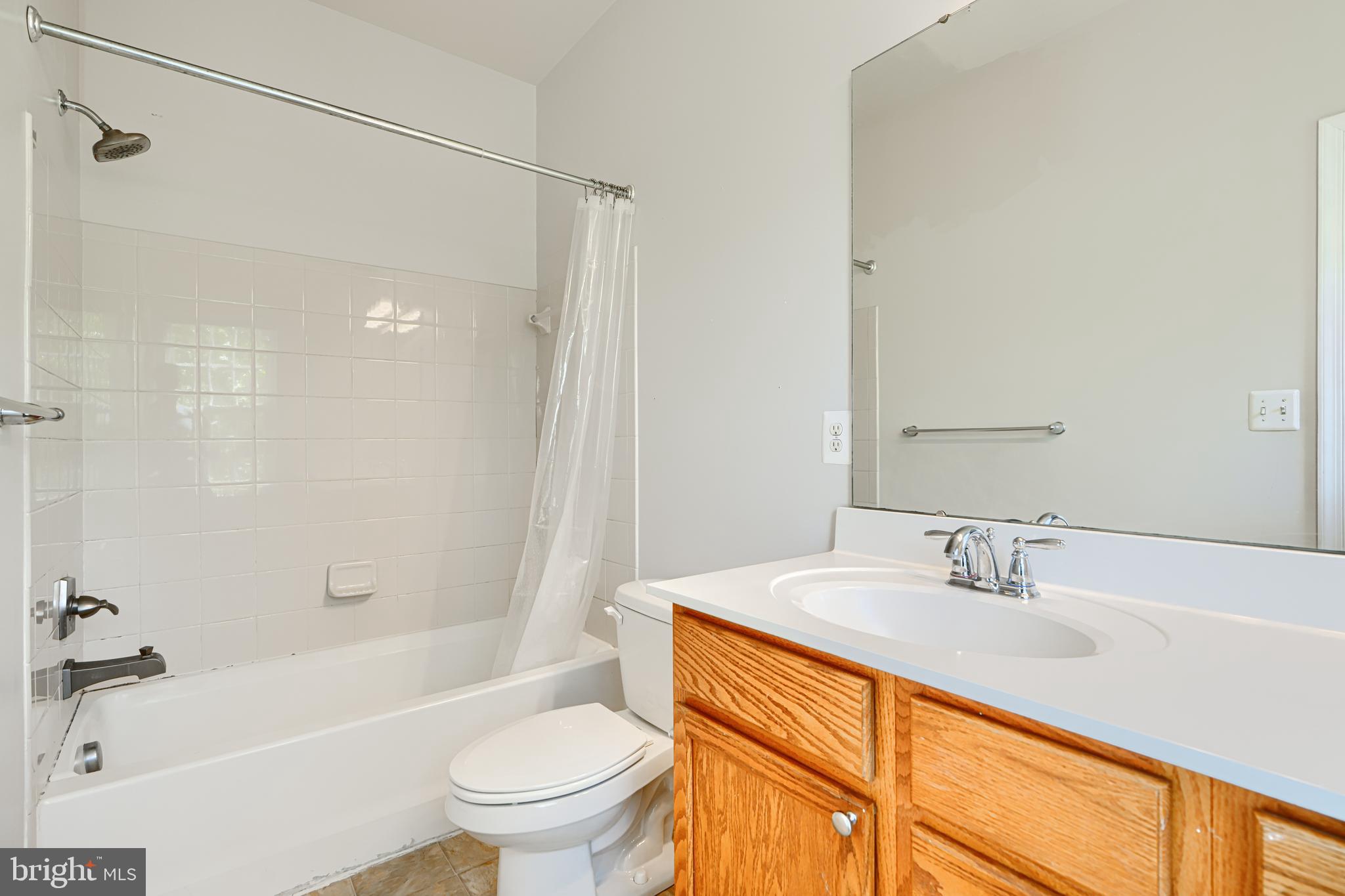 HOWARD SQUARE - Residential Lease