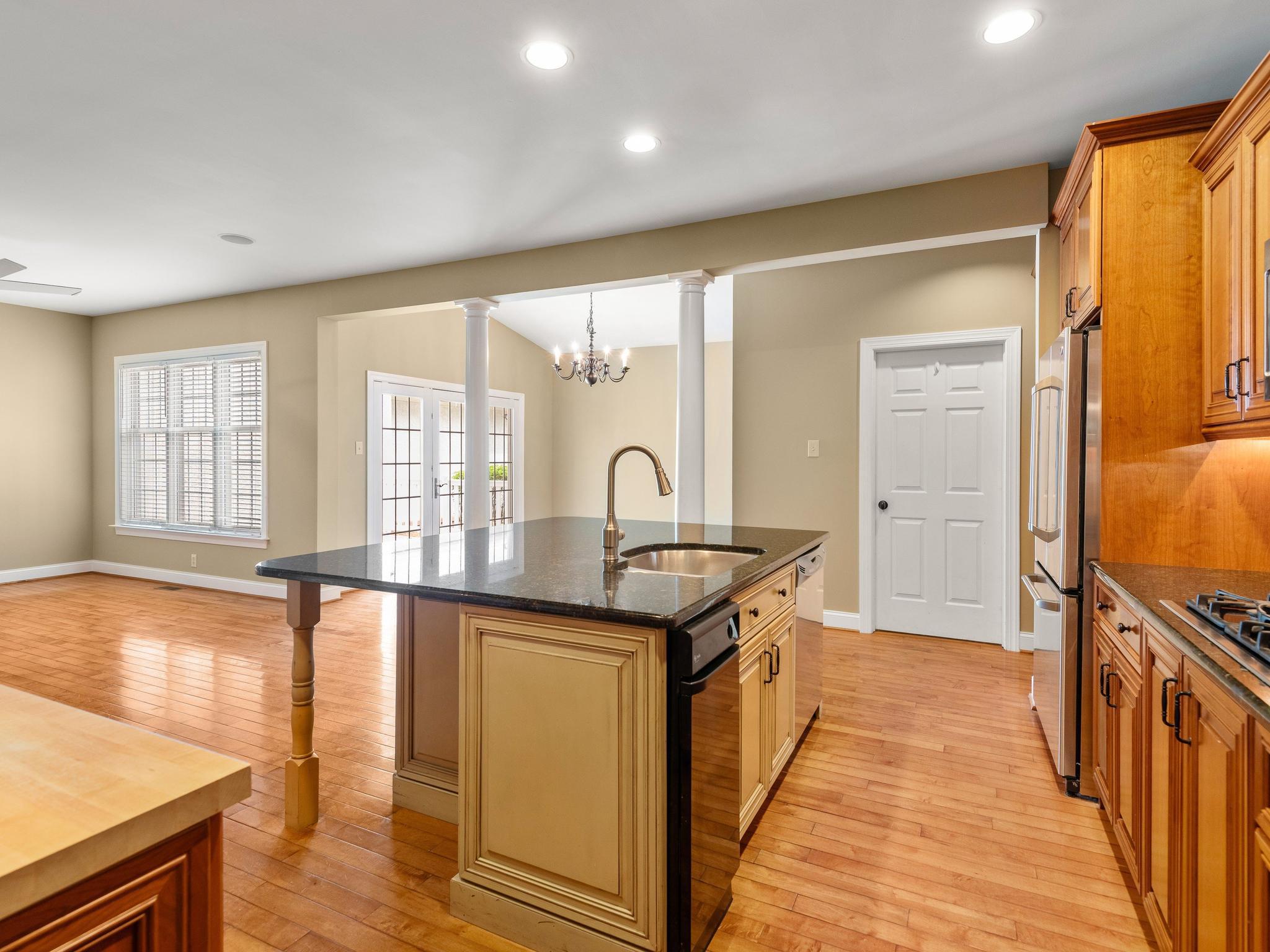 WEATHERSTONE - Residential