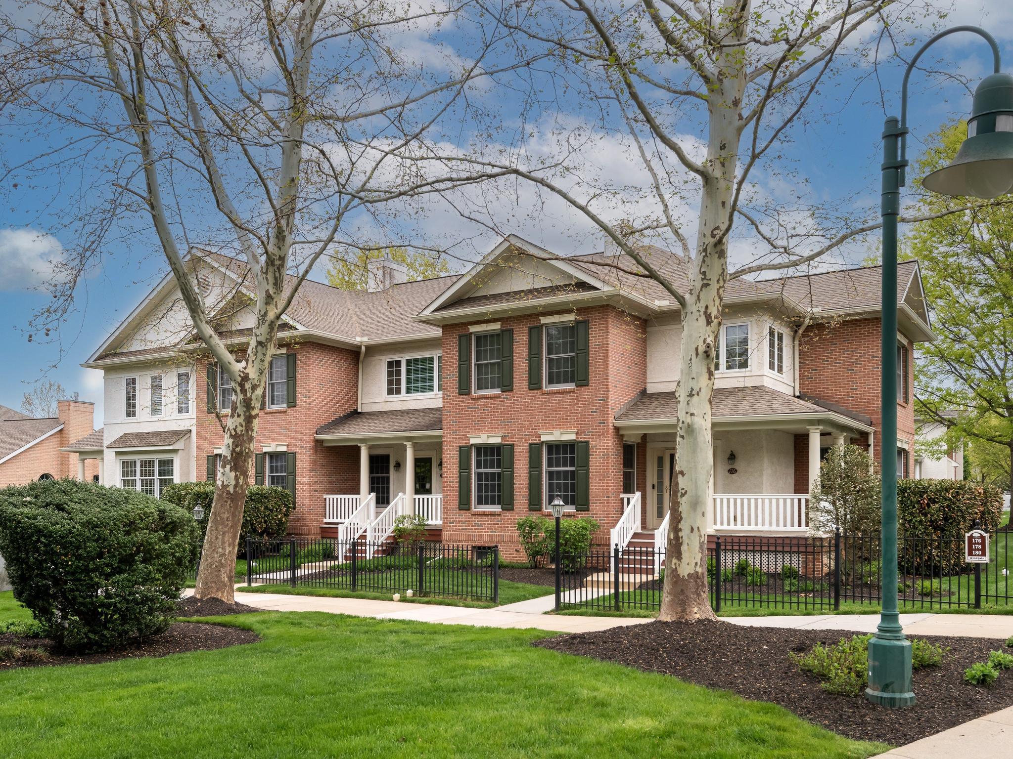 WEATHERSTONE - Residential