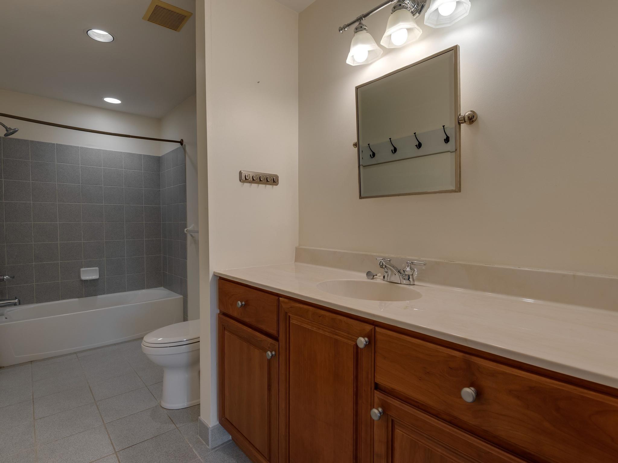 WEATHERSTONE - Residential
