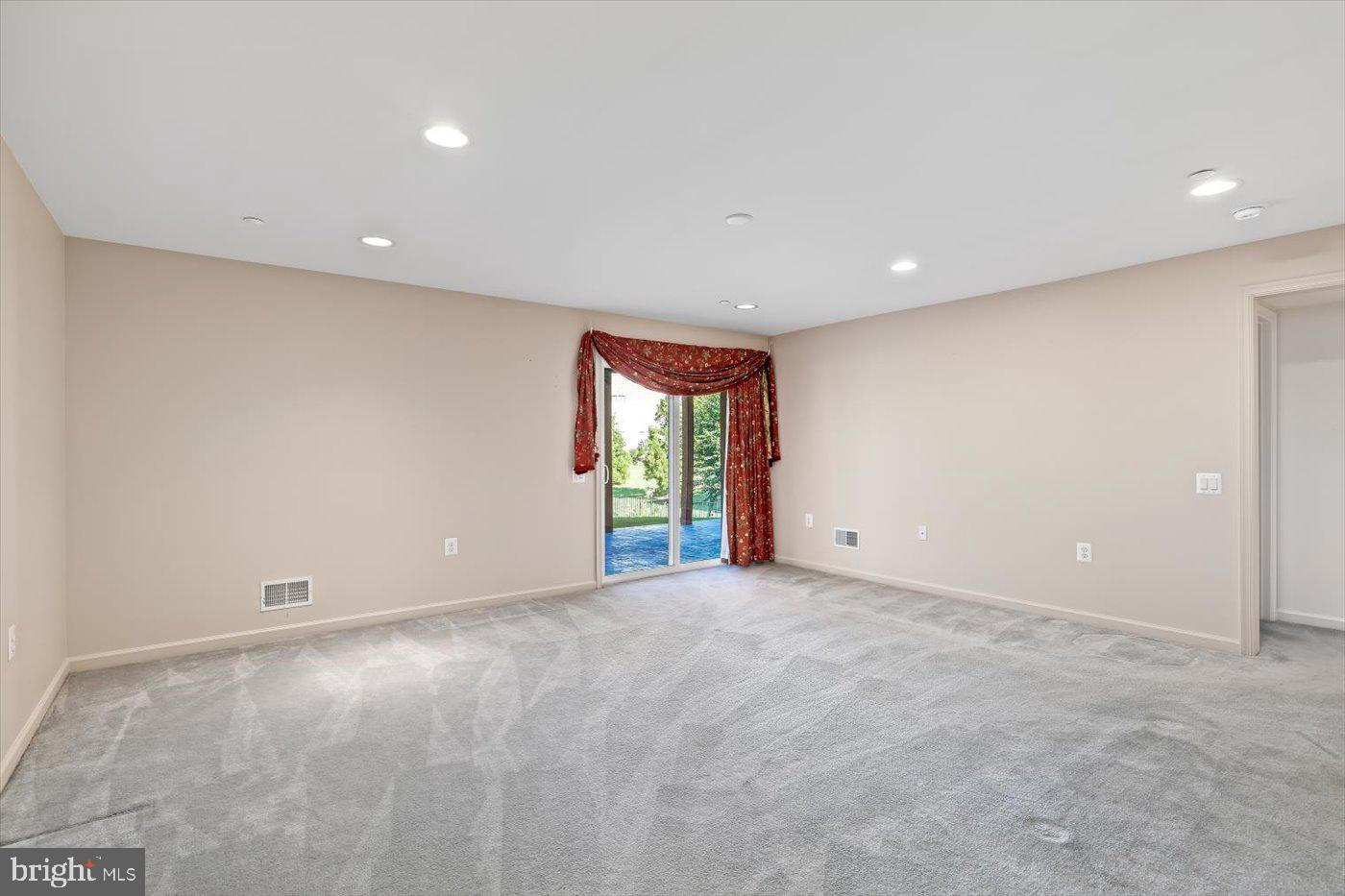 FALLS RUN - Residential