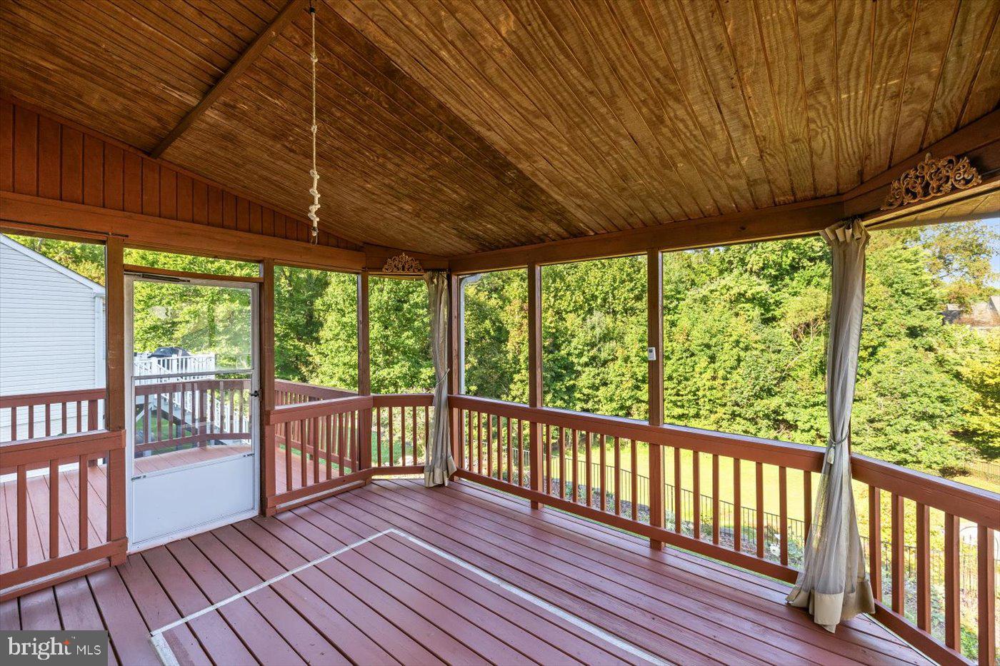 FALLS RUN - Residential