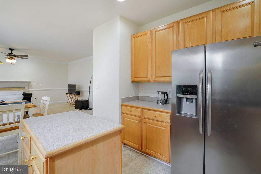 BROAD RUN OAKS - Residential