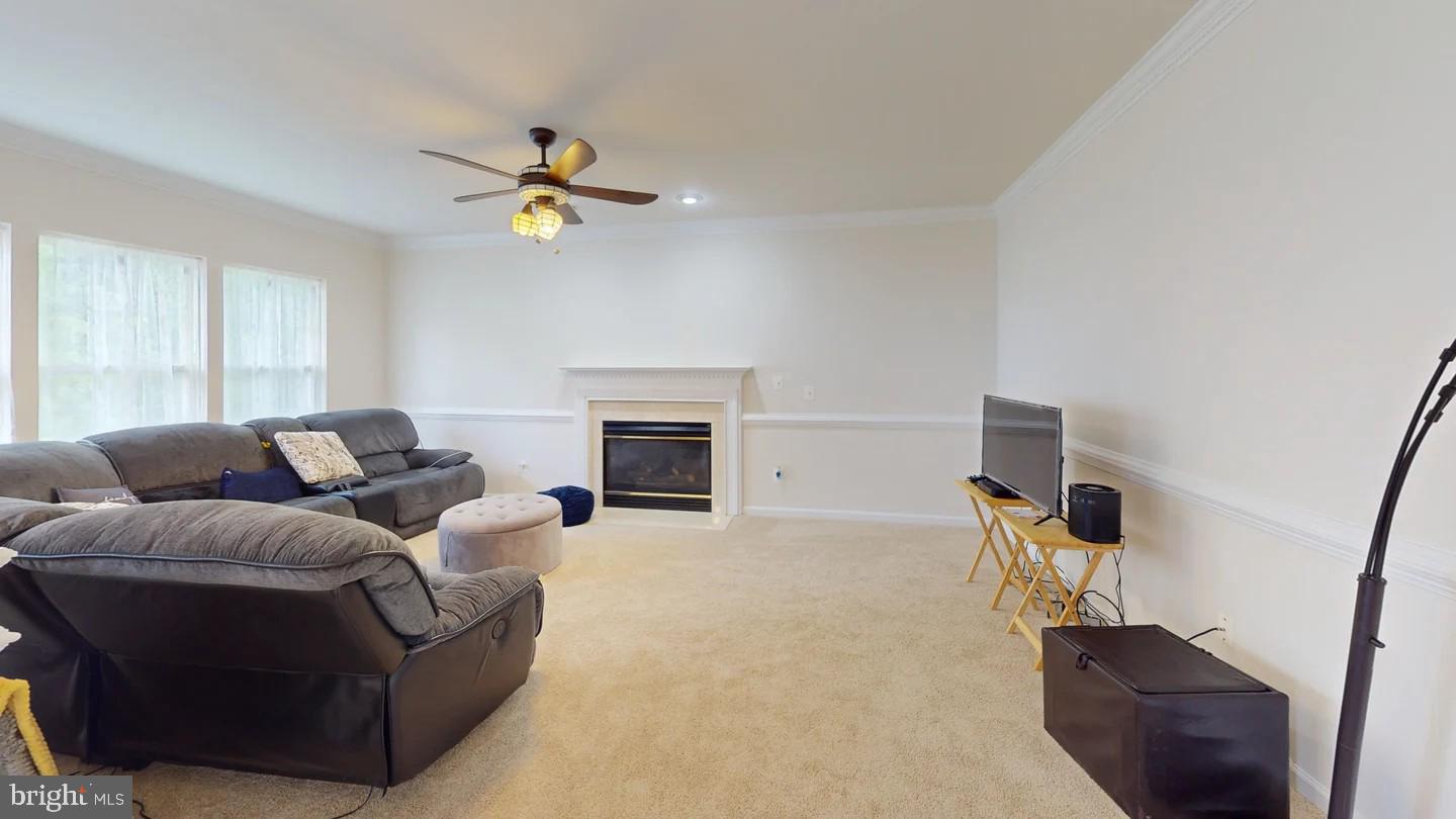 BROAD RUN OAKS - Residential